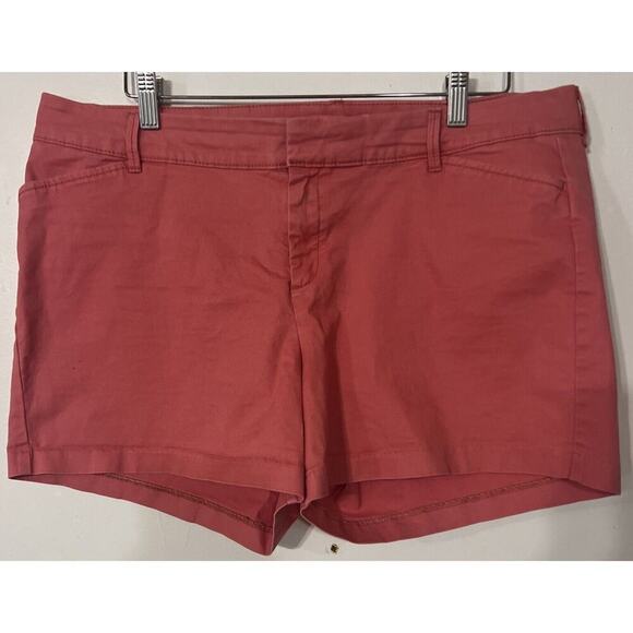 EUC Old Navy womens pink Pixie flat front 3.5" inseam chino shorts - size 14 - Picture 1 of 4